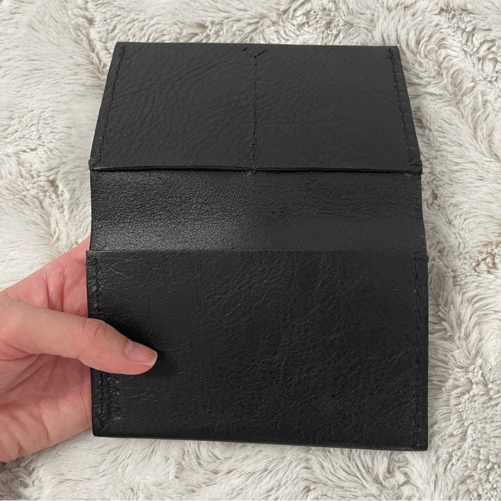 NEW Madewell The Leather Passport Case Black Engraved Gold Foil XIX (19) - Picture 4 of 5